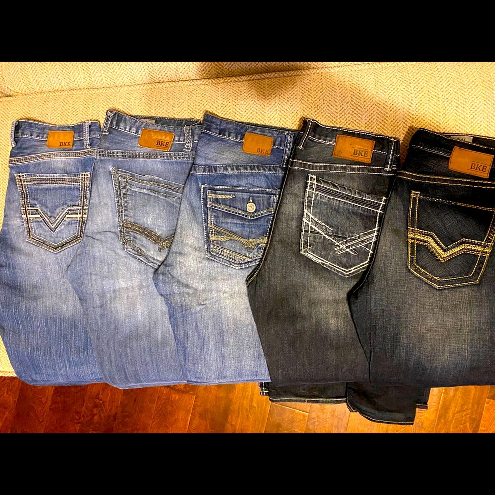 Buckle Jeans
